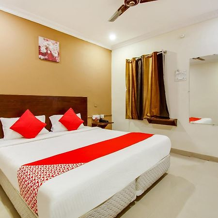 Oyo Akshaya Nest Hotel Vidzsajavádá Kültér fotó