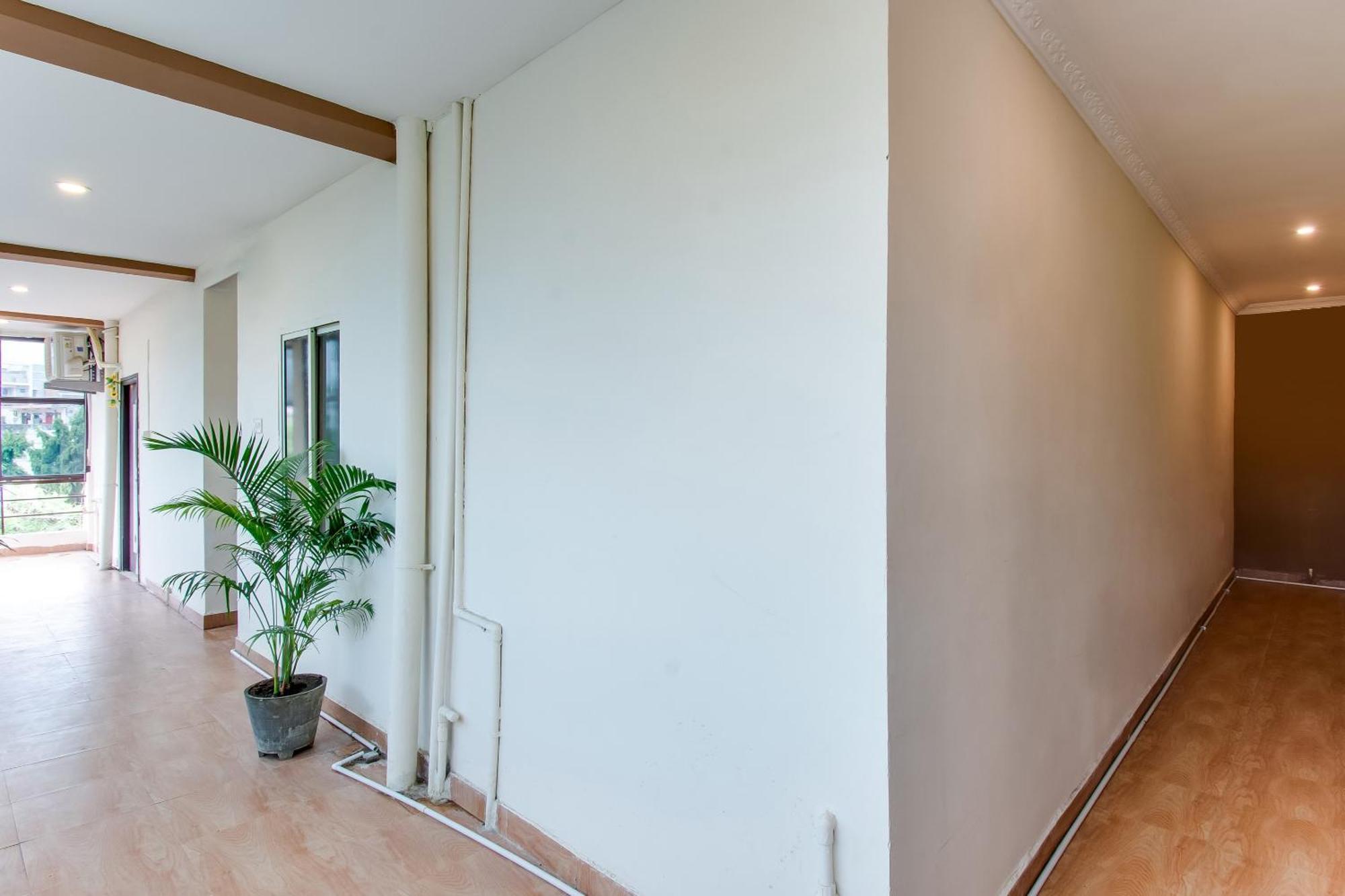Oyo Akshaya Nest Hotel Vidzsajavádá Kültér fotó