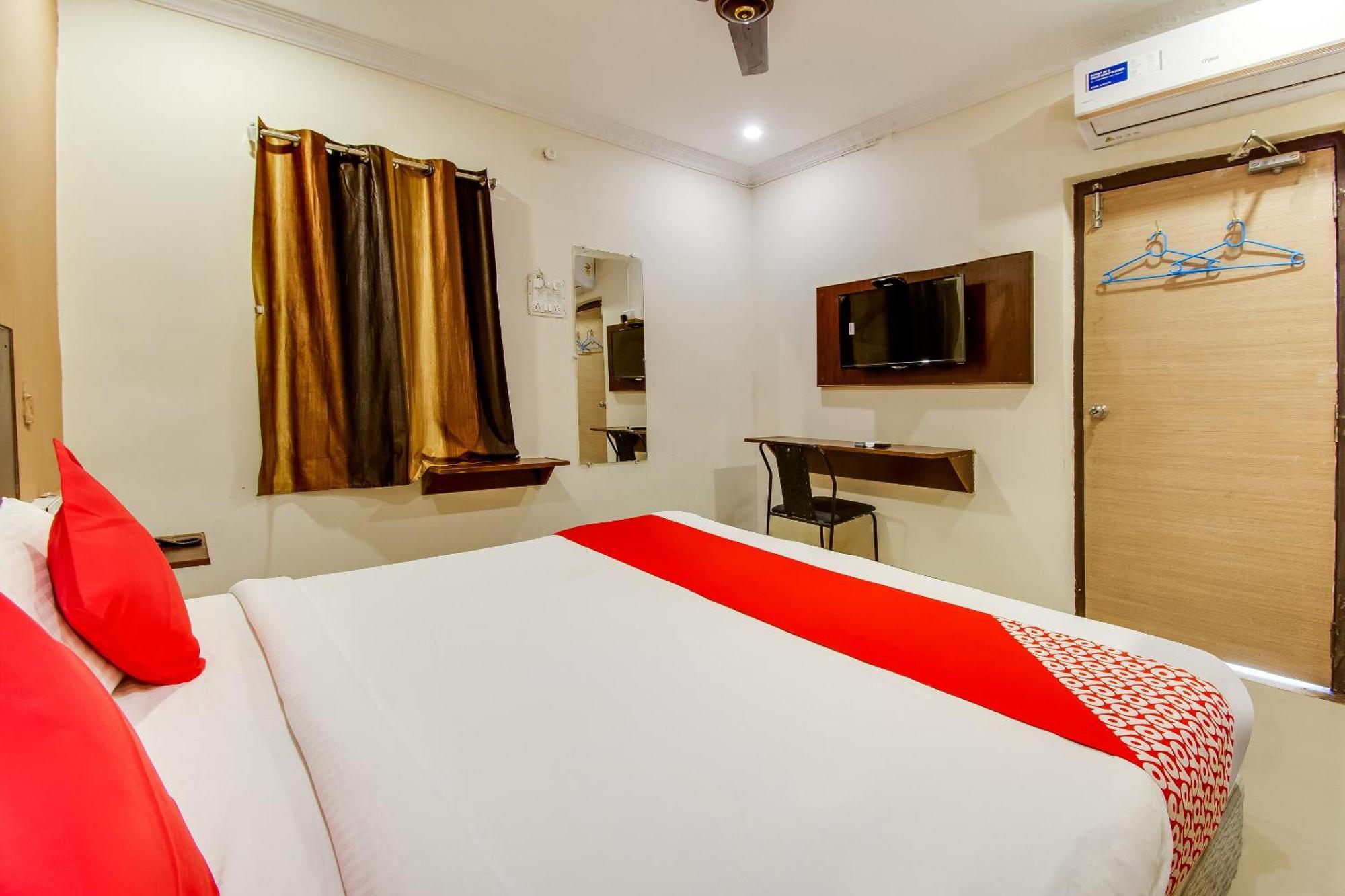 Oyo Akshaya Nest Hotel Vidzsajavádá Kültér fotó